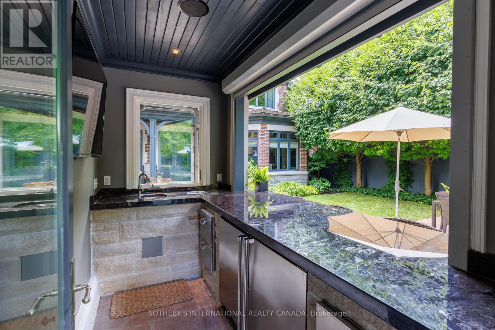 50 Queen Marys Drive, Toronto, Ontario  M8X 1S4 - Photo 45 - W13825204