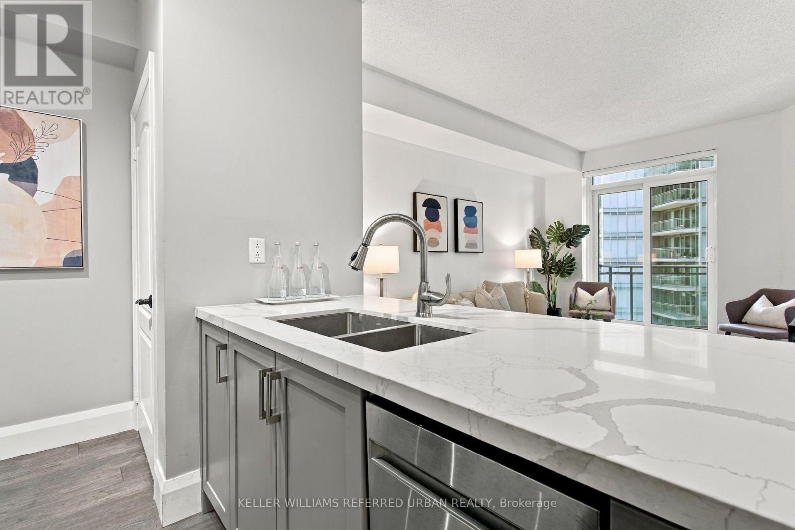 912 - 2119 Lake Shore Boulevard W, Toronto, Ontario  M8V 4E8 - Photo 21 - W13825240
