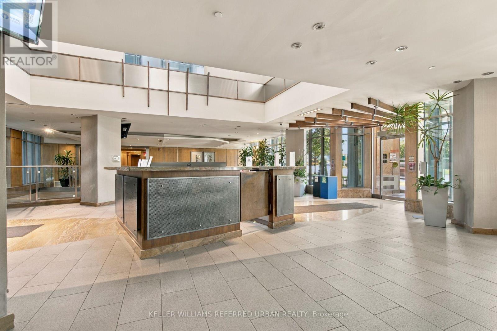 912 - 2119 Lake Shore Boulevard W, Toronto, Ontario  M8V 4E8 - Photo 4 - W13825240