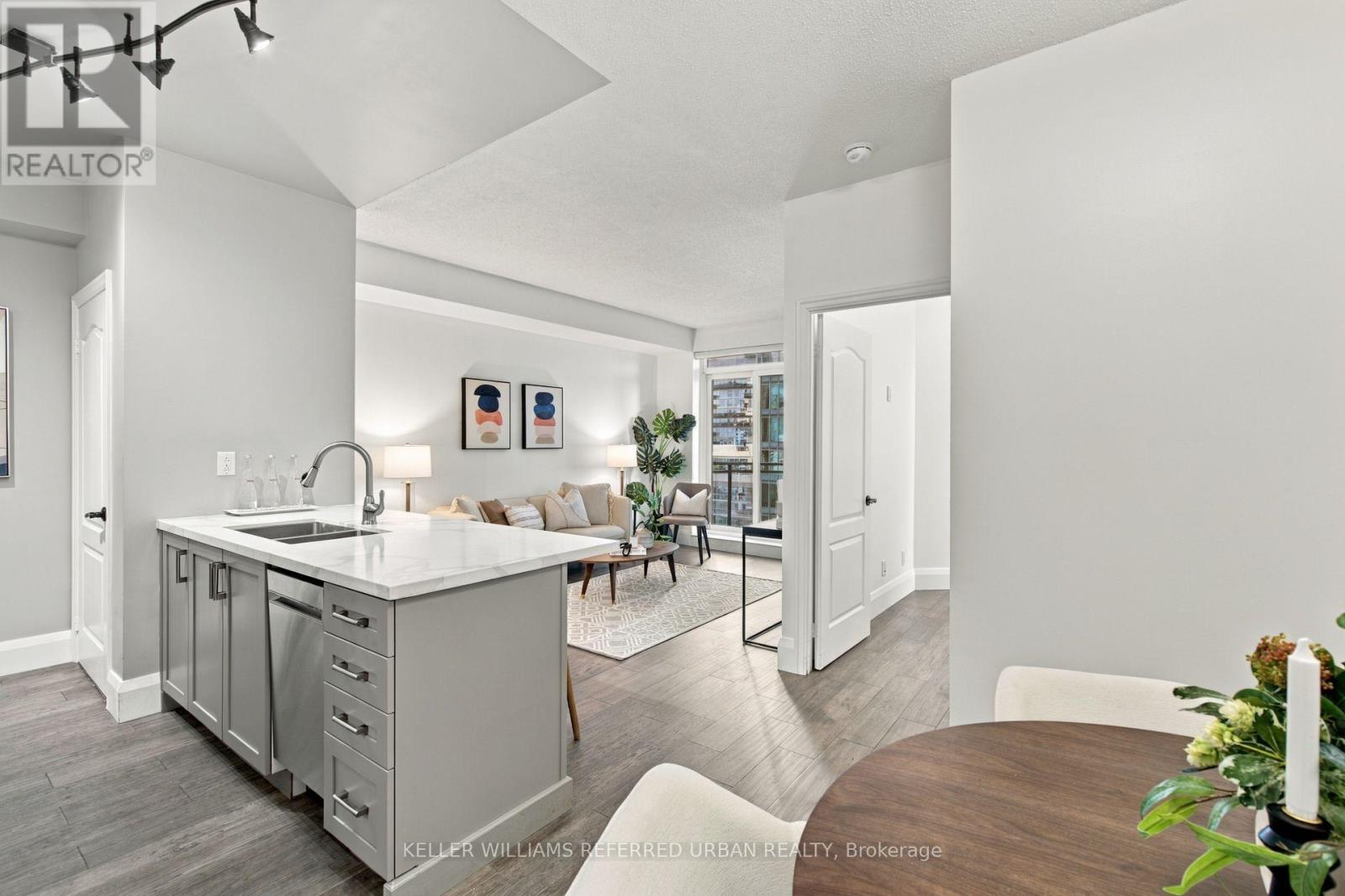 912 - 2119 Lake Shore Boulevard W, Toronto, Ontario  M8V 4E8 - Photo 8 - W13825240