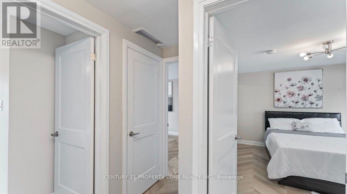 4 Borden Hill Court, Brampton, Ontario L6S 3K7 - Photo 8 - W13825324