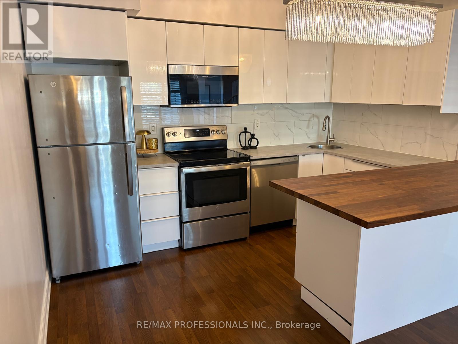 104 - 5 Richgrove Drive E, Toronto, Ontario  M9R 0A3 - Photo 11 - W13825342