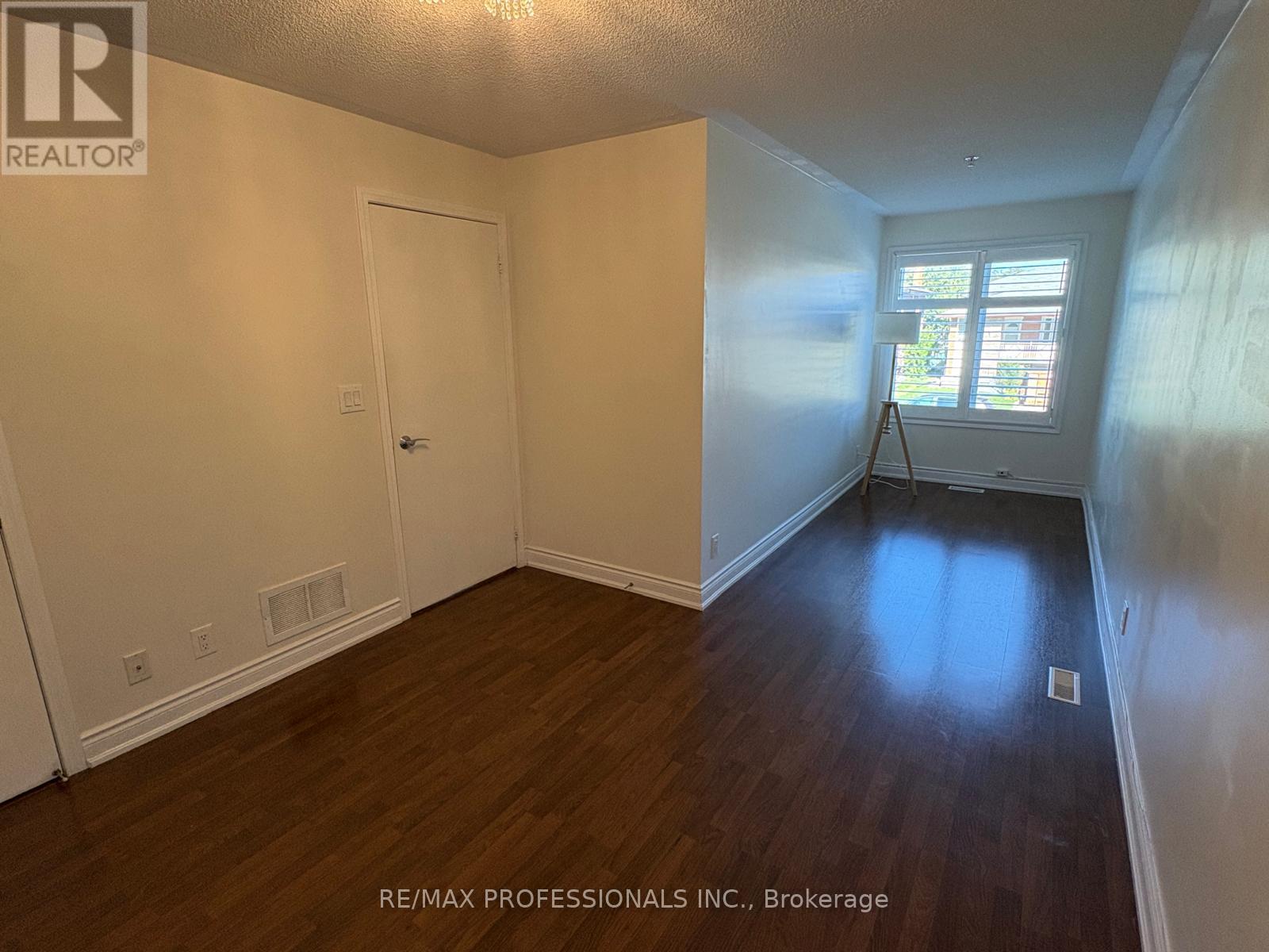 104 - 5 Richgrove Drive E, Toronto, Ontario  M9R 0A3 - Photo 17 - W13825342