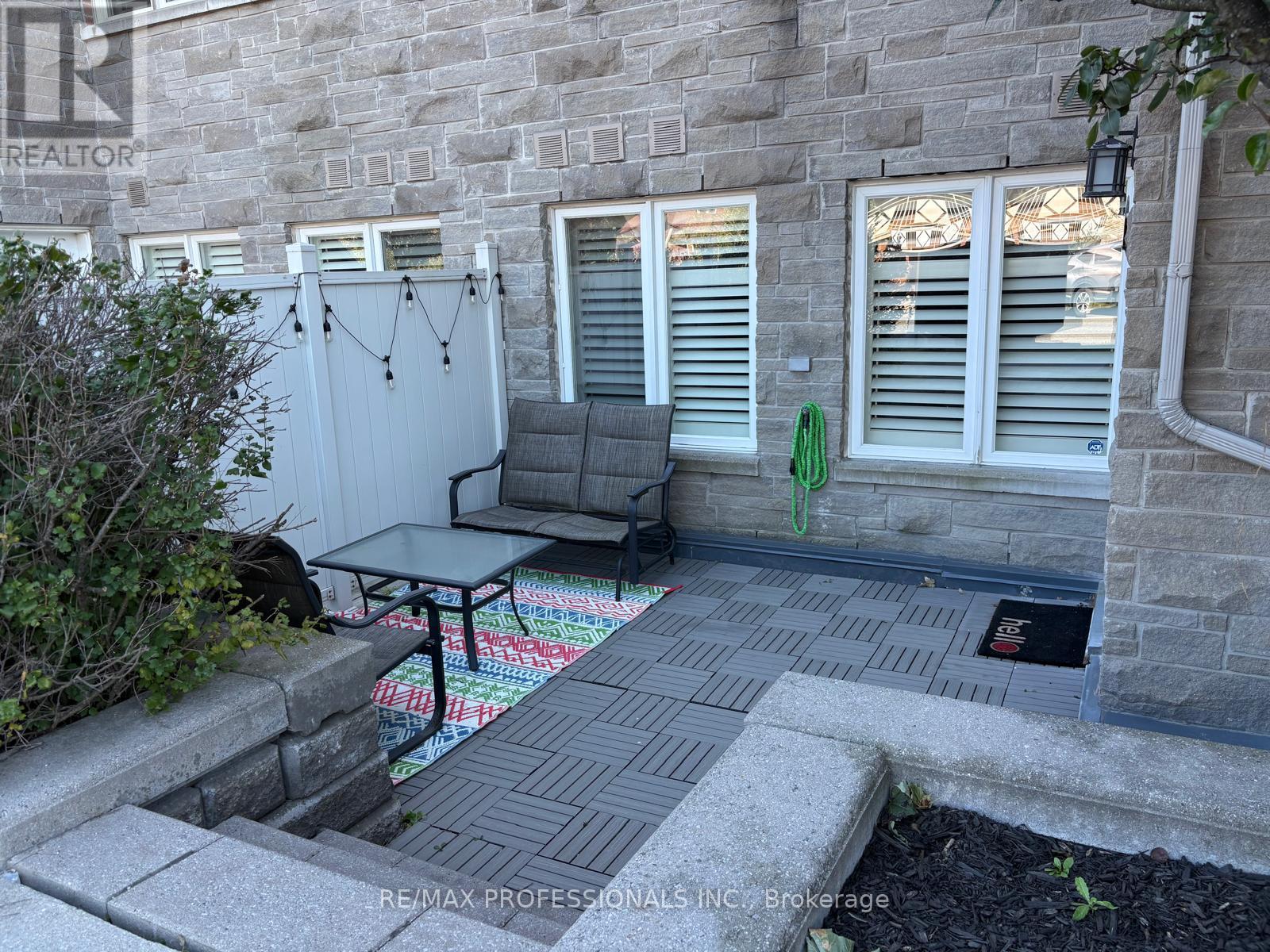 104 - 5 Richgrove Drive E, Toronto, Ontario  M9R 0A3 - Photo 2 - W13825342