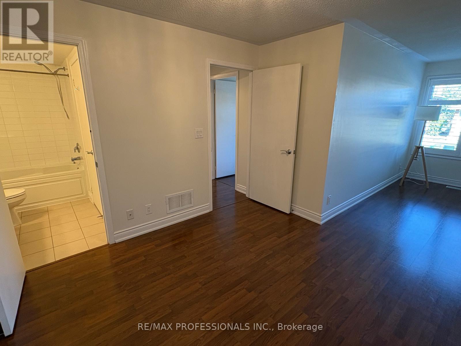 104 - 5 Richgrove Drive E, Toronto, Ontario  M9R 0A3 - Photo 23 - W13825342
