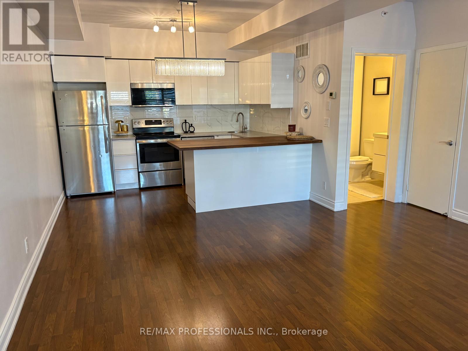 104 - 5 Richgrove Drive E, Toronto, Ontario  M9R 0A3 - Photo 9 - W13825342
