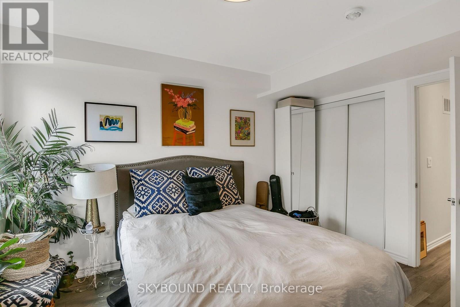 380 Hopewell Avenue, Toronto, Ontario  M6E 2S2 - Photo 13 - W13825446