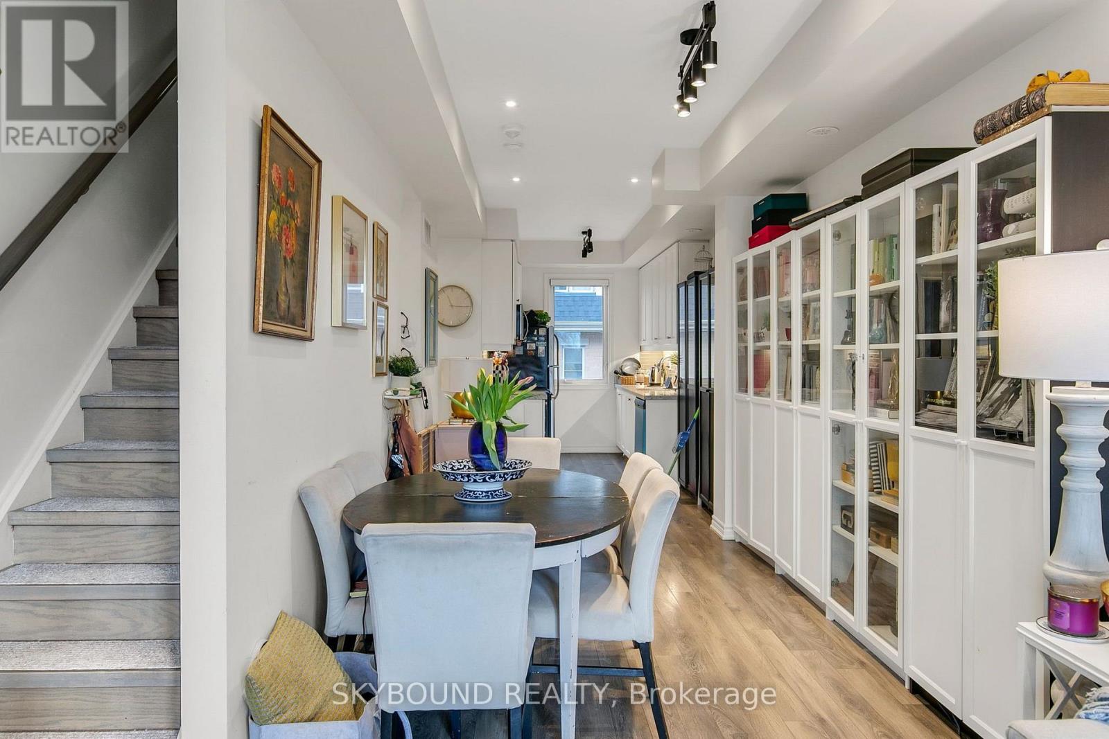 380 Hopewell Avenue, Toronto, Ontario  M6E 2S2 - Photo 8 - W13825446