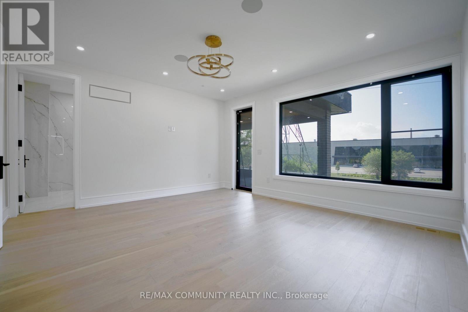 1349 Melton Drive, Mississauga, Ontario L4Y 1L6 - Photo 21 - W13825470