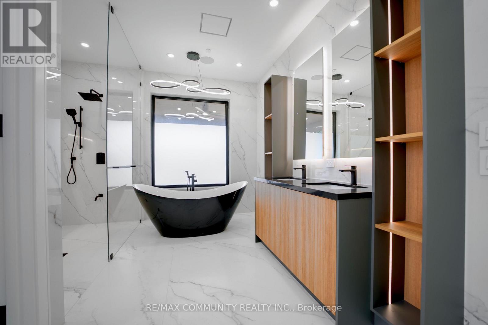 1349 Melton Drive, Mississauga, Ontario L4Y 1L6 - Photo 23 - W13825470