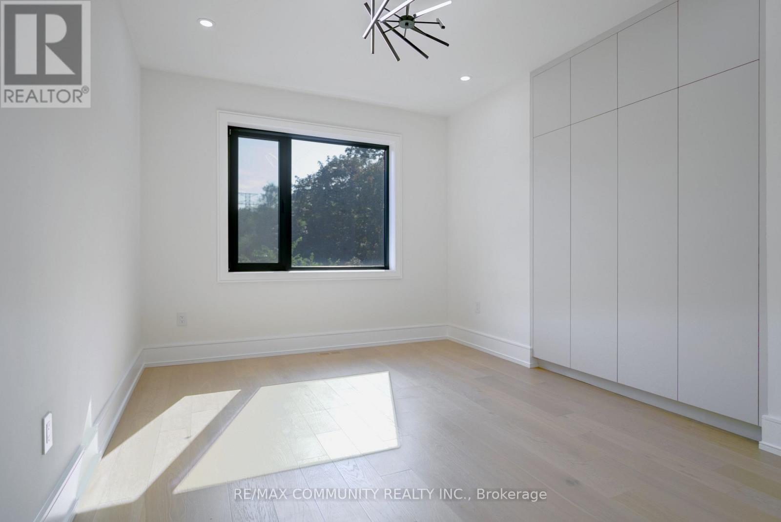 1349 Melton Drive, Mississauga, Ontario L4Y 1L6 - Photo 25 - W13825470