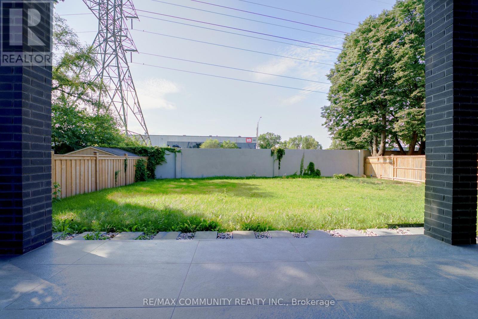 1349 Melton Drive, Mississauga, Ontario L4Y 1L6 - Photo 41 - W13825470