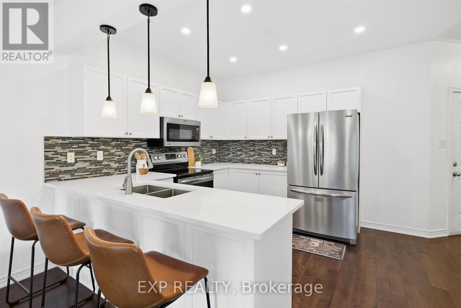1046 Agram Drive, Oakville, Ontario  L6H 7L6 - Photo 15 - W13825488