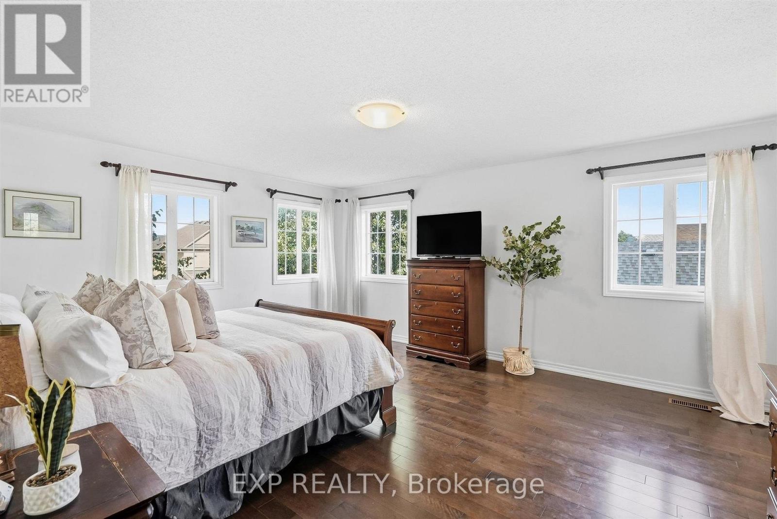 1046 Agram Drive, Oakville, Ontario  L6H 7L6 - Photo 27 - W13825488