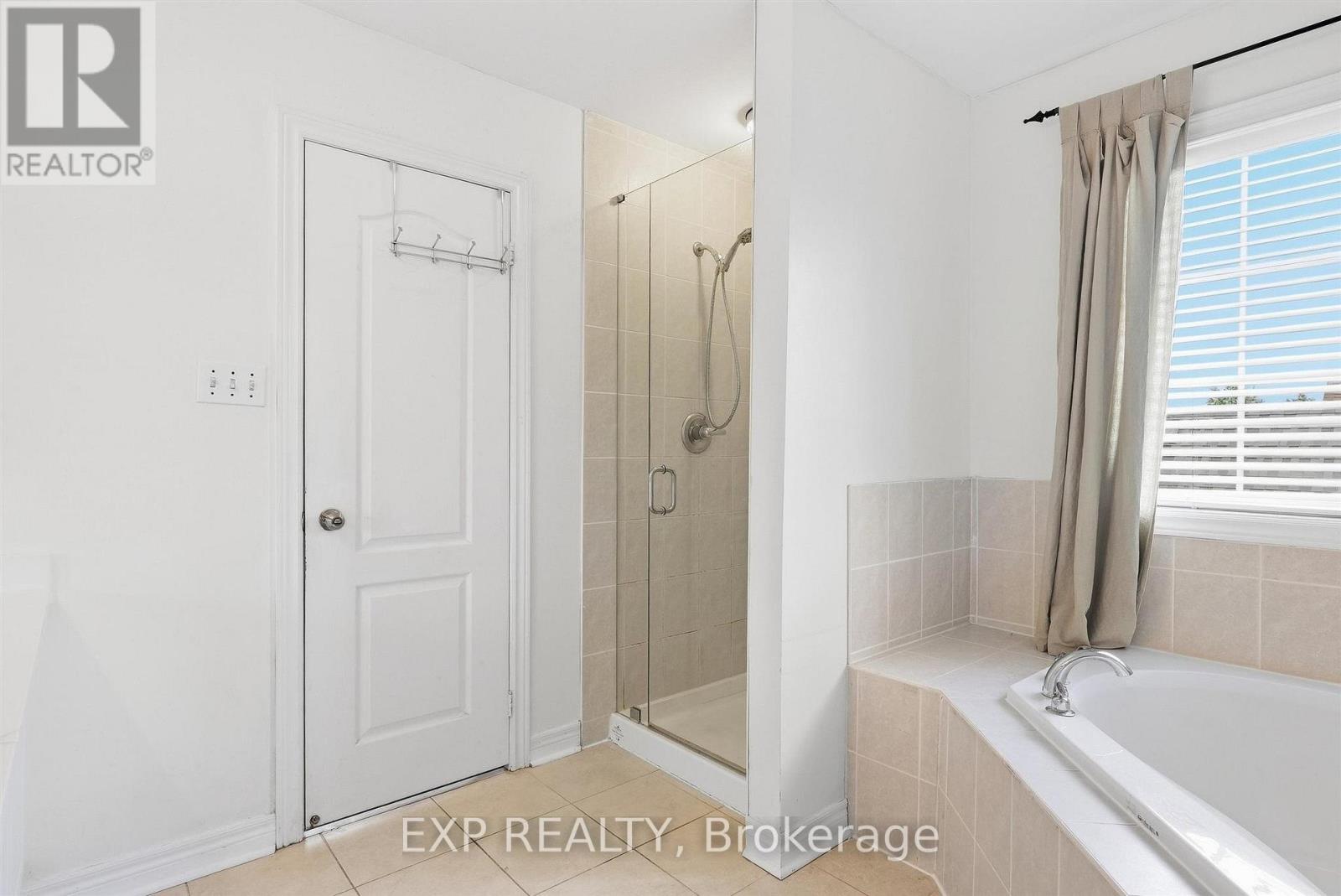 1046 Agram Drive, Oakville, Ontario  L6H 7L6 - Photo 32 - W13825488