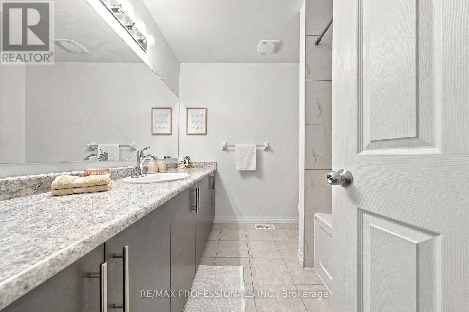 31 - 135 Hardcastle Drive, Cambridge, Ontario  N1S 0B6 - Photo 15 - X13825220