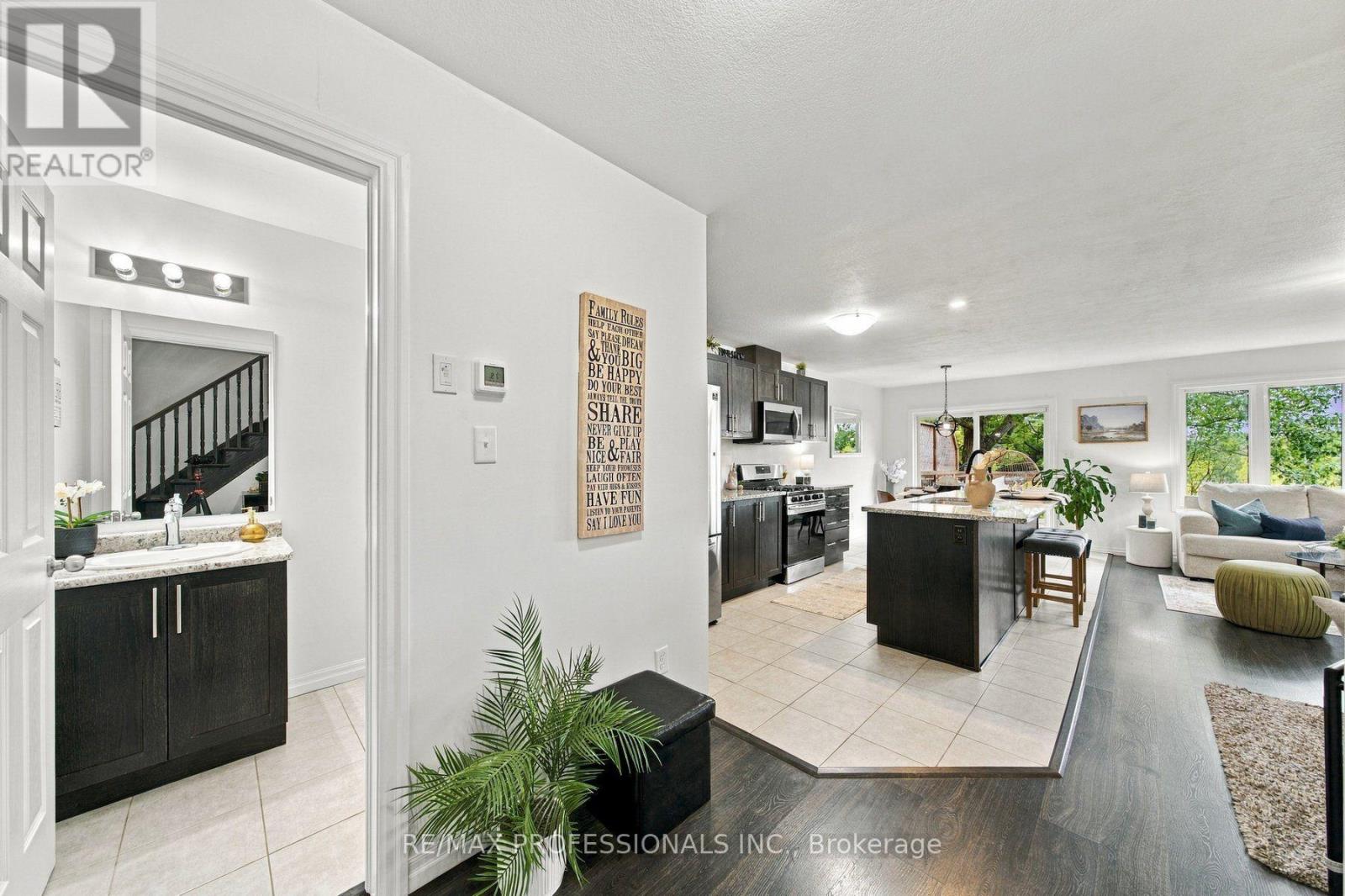 31 - 135 Hardcastle Drive, Cambridge, Ontario  N1S 0B6 - Photo 4 - X13825220