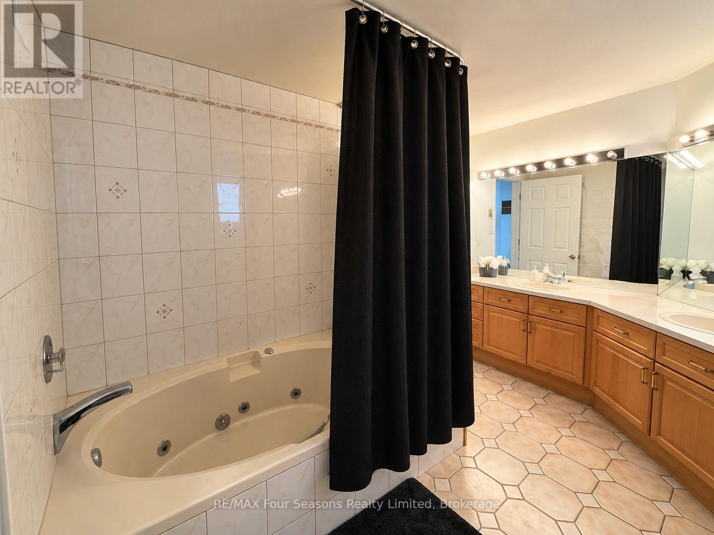 172 Carmichael Crescent, Blue Mountains, Ontario  L9Y 0R3 - Photo 27 - X13734682