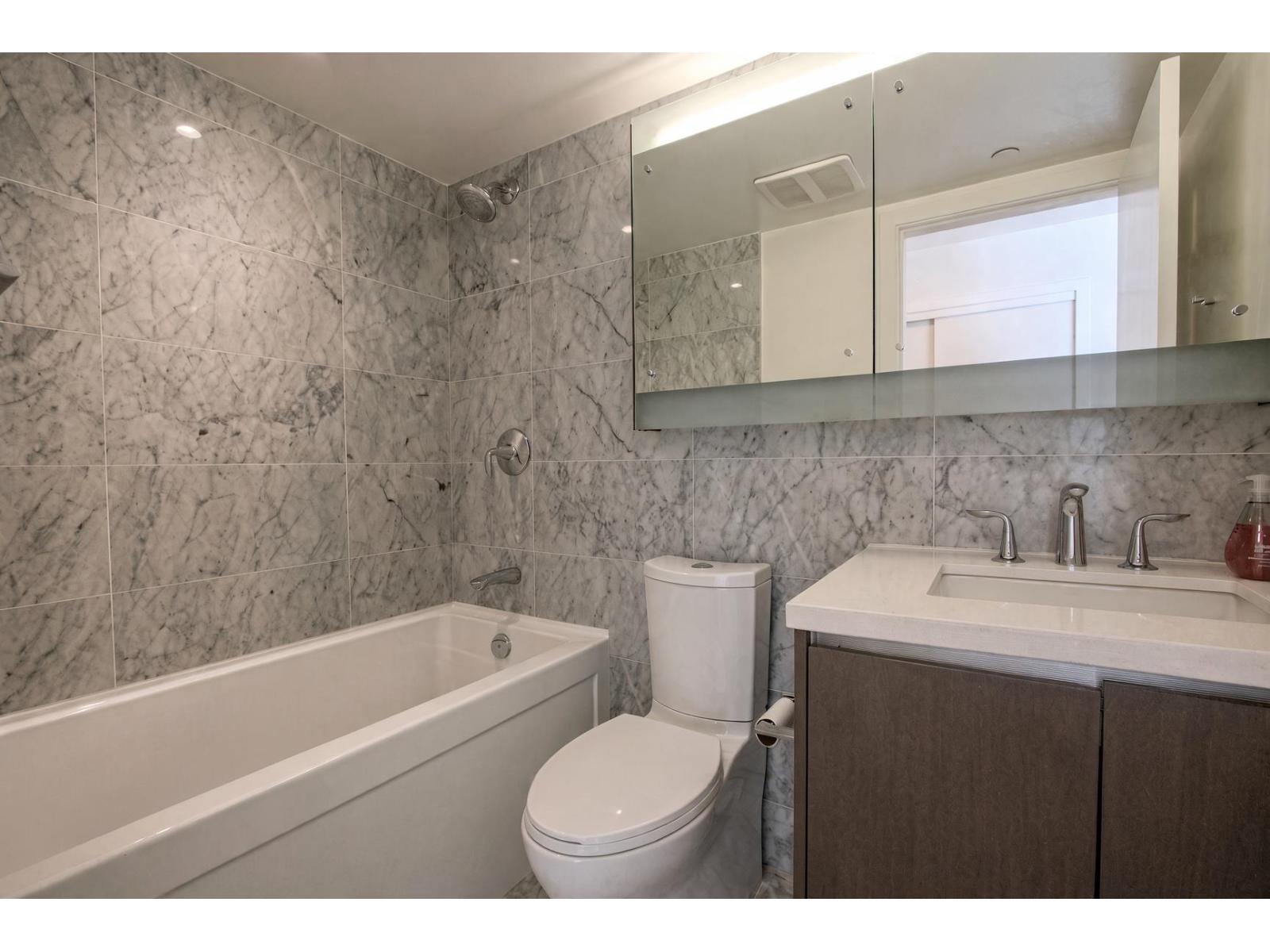 707 13750 100 Avenue, Surrey, British Columbia  V3T 0L3 - Photo 12 - R3169353