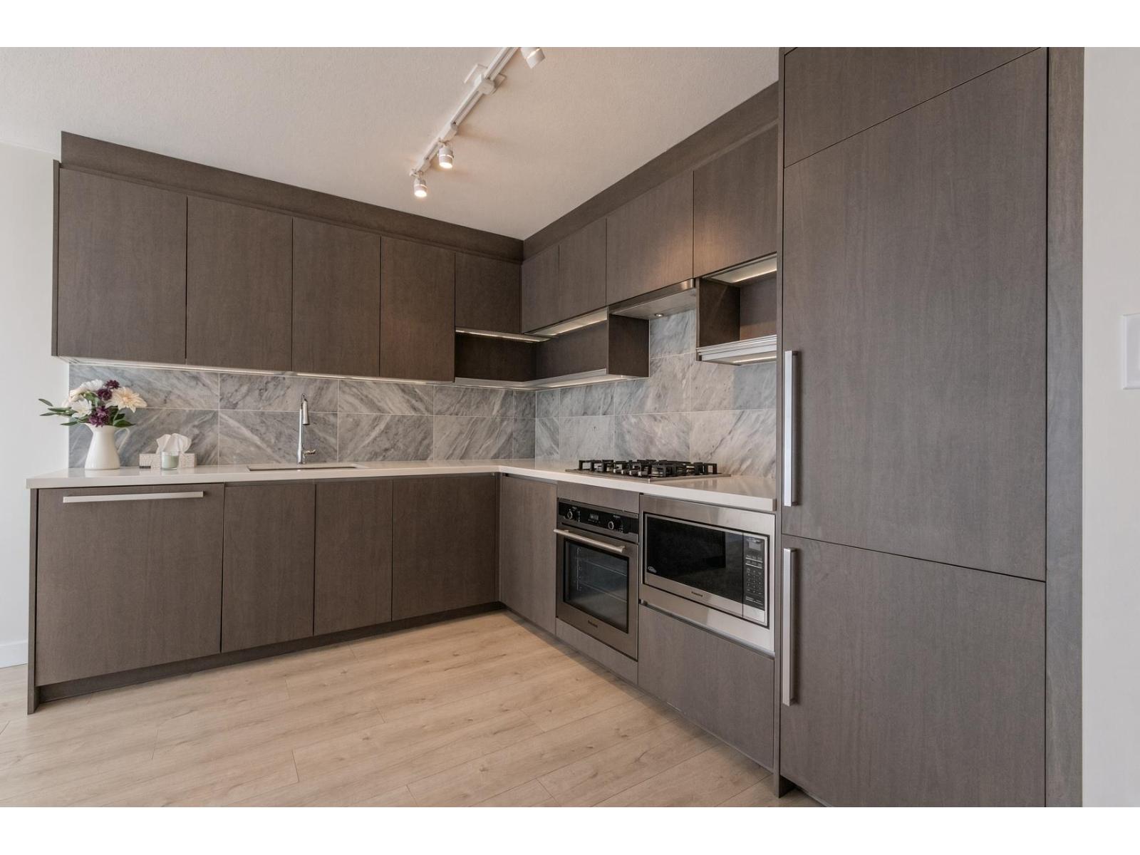 707 13750 100 Avenue, Surrey, British Columbia  V3T 0L3 - Photo 5 - R3169353