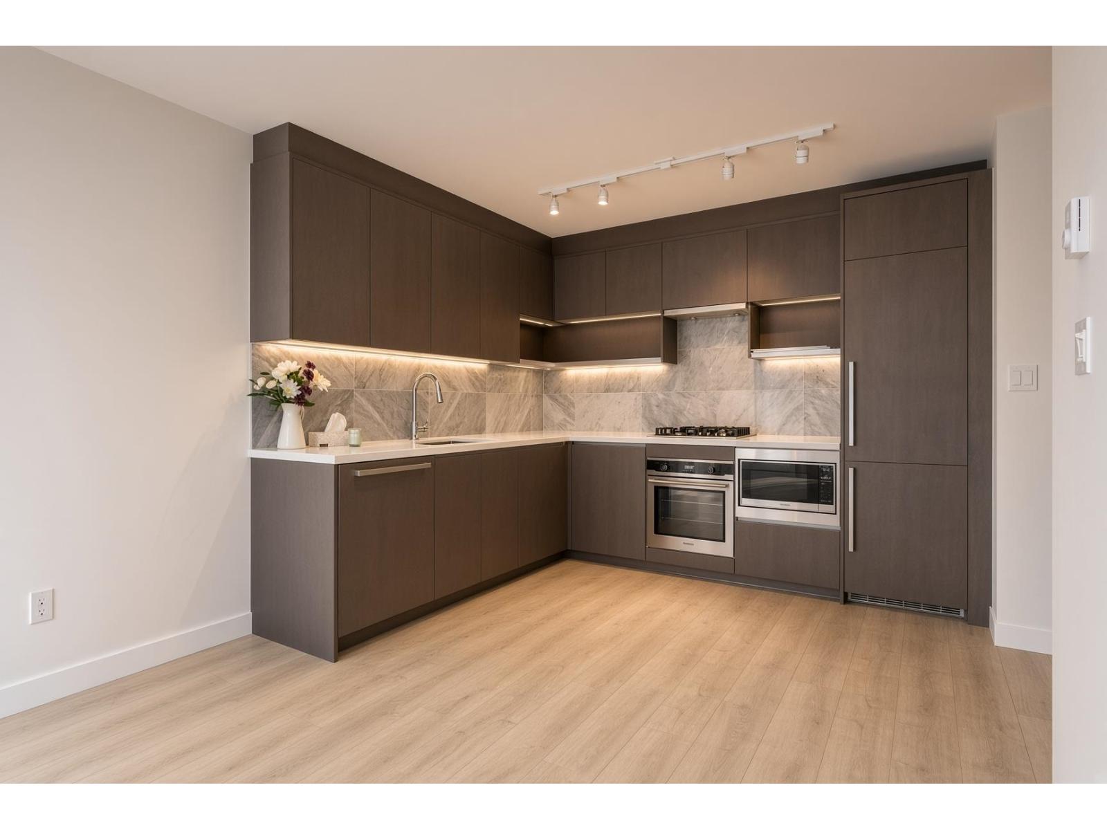 707 13750 100 Avenue, Surrey, British Columbia  V3T 0L3 - Photo 8 - R3169353