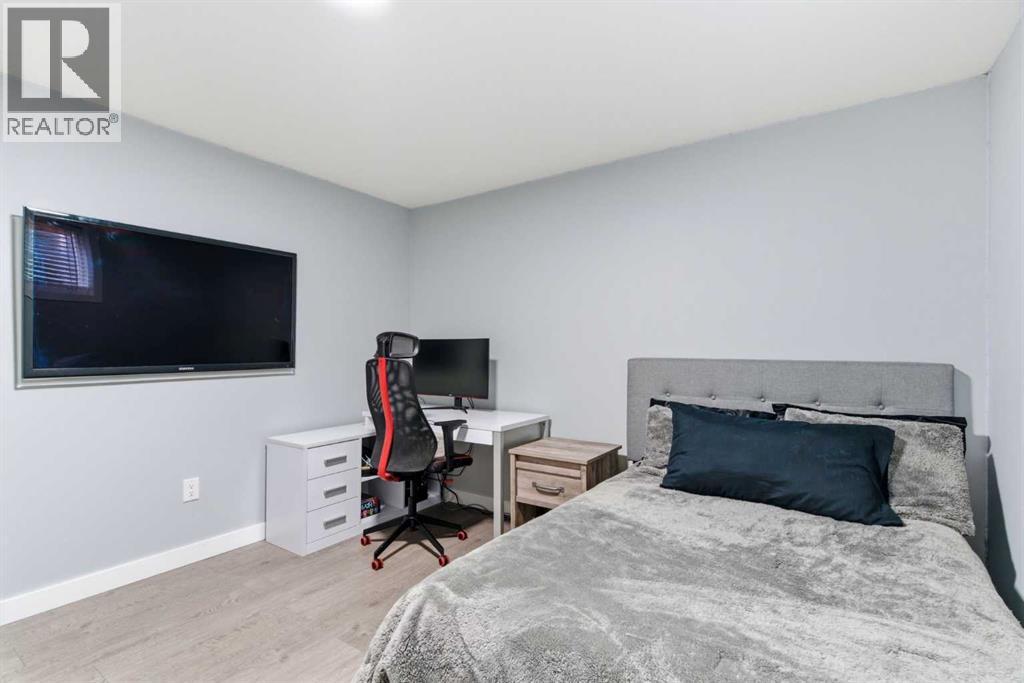 90 Saddlebred Place, Cochrane, Alberta  T4C 3E6 - Photo 32 - A2344625