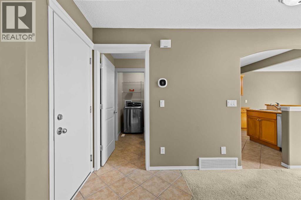 95 Royal Birch Circle NW, Calgary, Alberta  T3G 5R1 - Photo 17 - A2347446