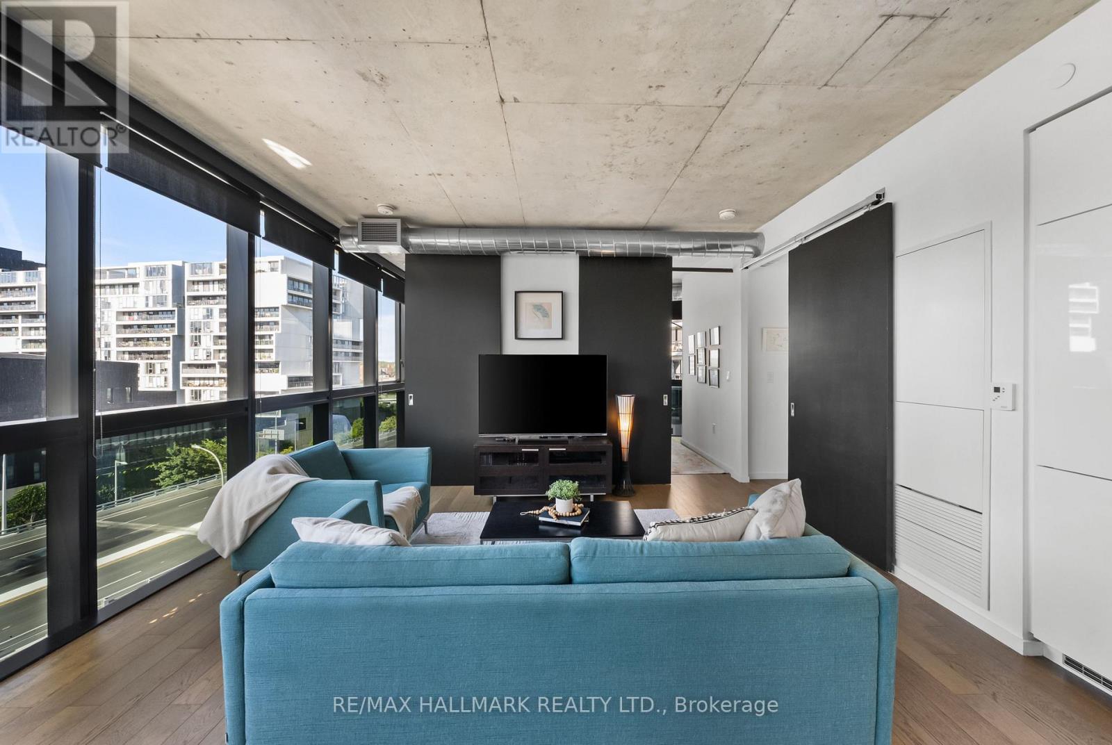 709 - 21 Lawren Harris Square, Toronto, Ontario  M5A 0T4 - Photo 4 - C13825304