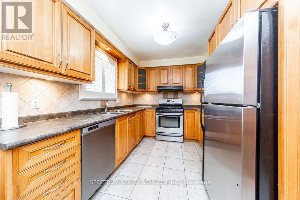 16 Burin Court, Toronto, Ontario  M9C 4Y3 - Photo 14 - W13825468