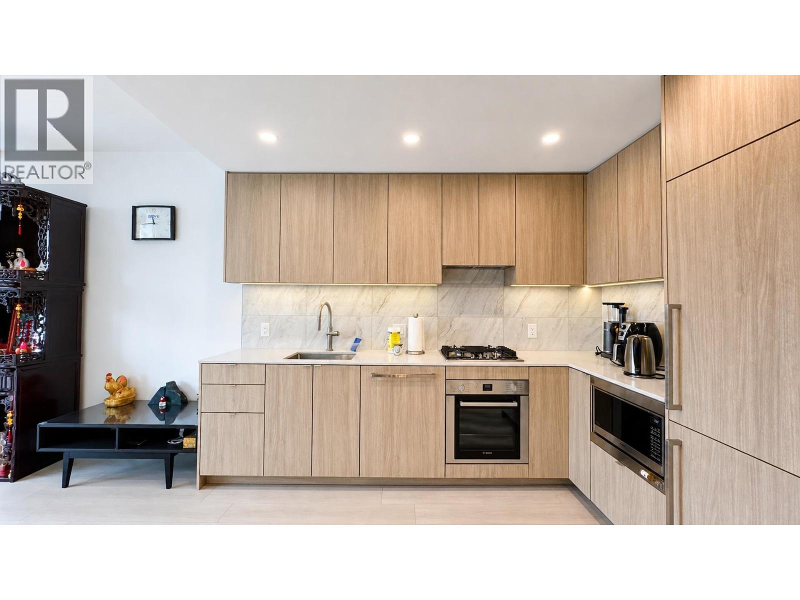901 626 Claremont Street, Coquitlam, British Columbia  V3J 0T1 - Photo 7 - R3169328