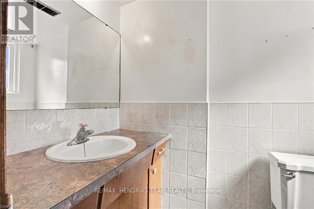 8 Empress Court, St. Catharines, Ontario  L2N 3G8 - Photo 27 - X13824428