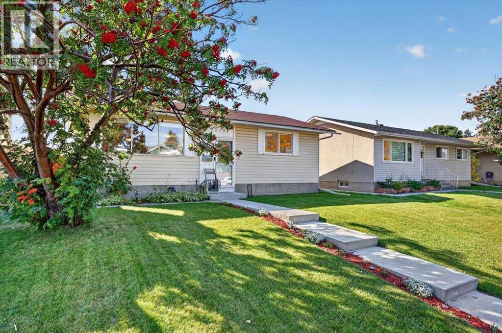 6019 Penworth Road SE, Calgary, Alberta  T2A 4E9 - Photo 3 - A2347759