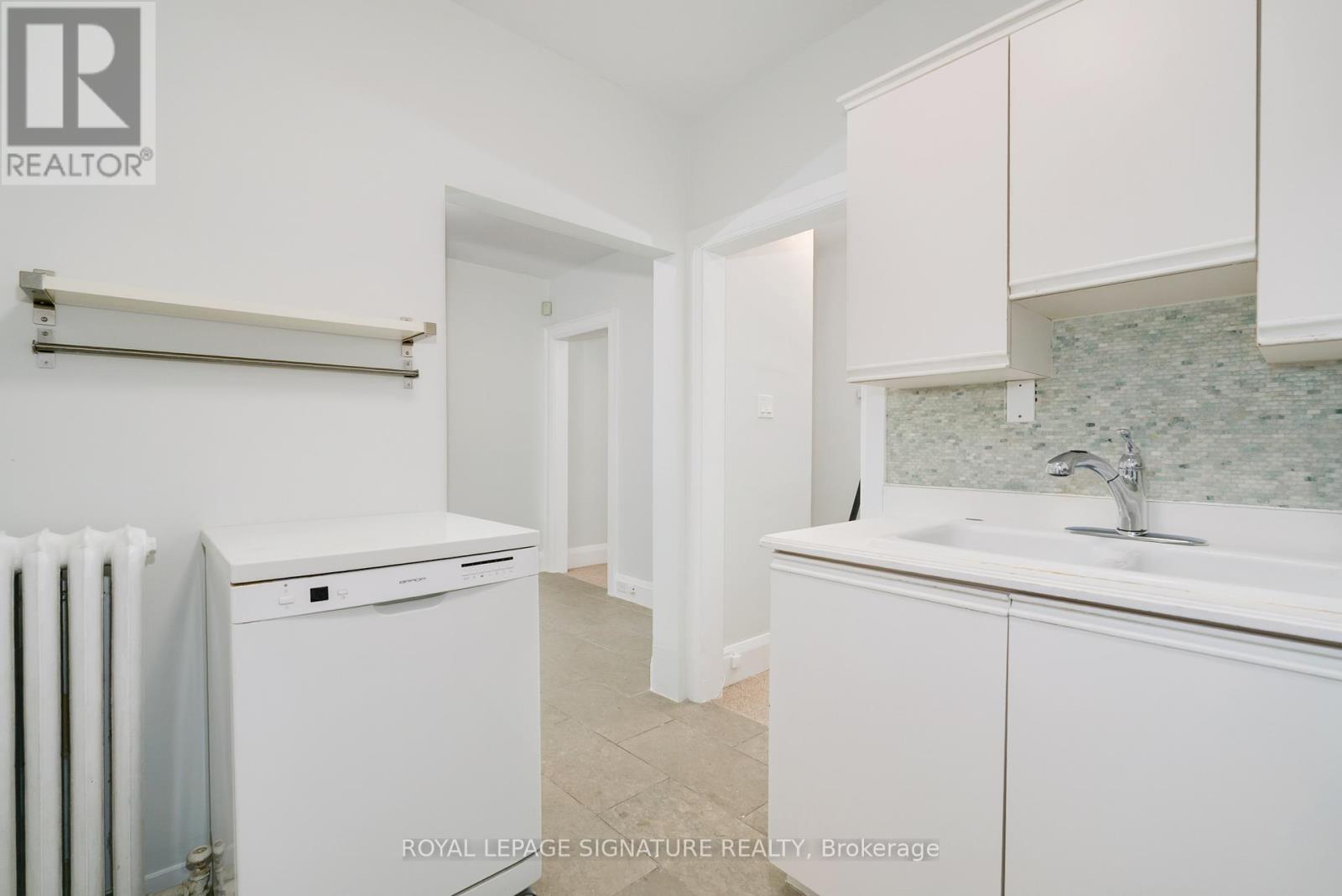 Unit 2 - 27 Hillsboro Avenue, Toronto, Ontario  M5R 1S6 - Photo 6 - C13825492