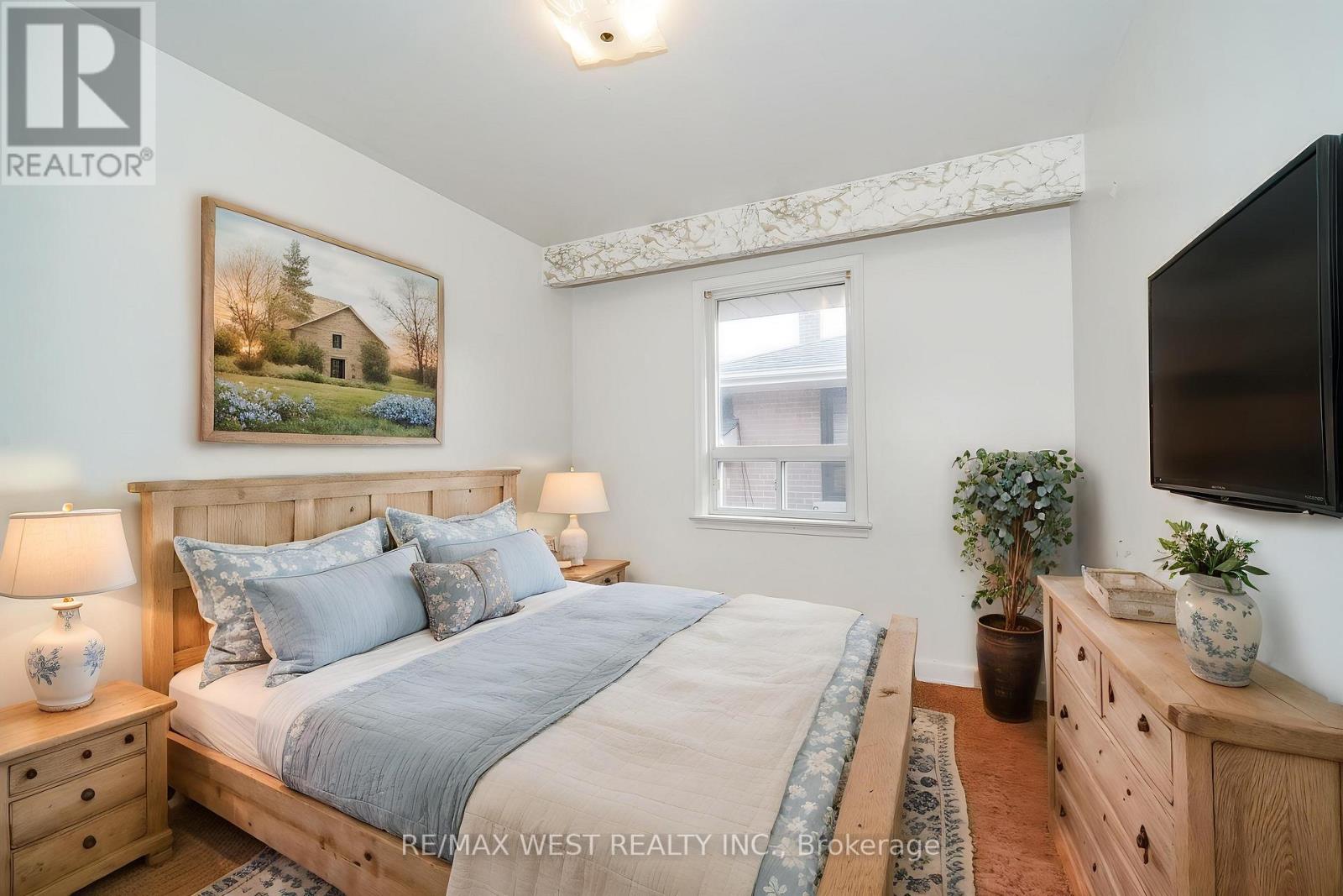 215 Acton Avenue, Toronto, Ontario  M3H 4H8 - Photo 6 - C13825548