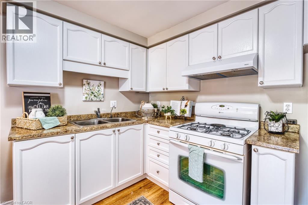 415 Hadfield Court, Cambridge, Ontario  N3H 5M4 - Photo 13 - 40861390