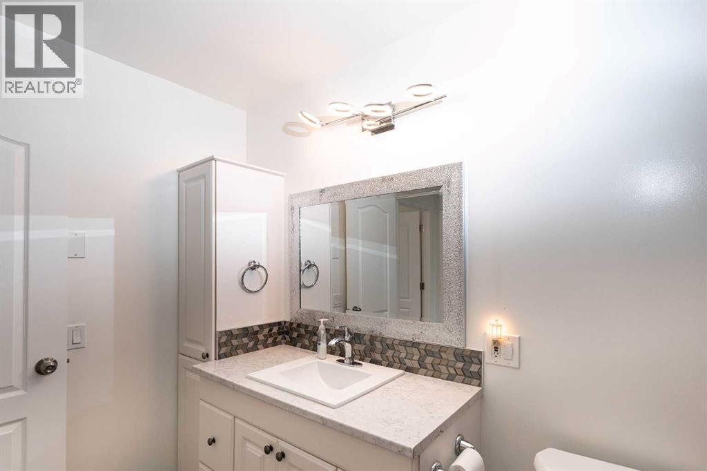 270 Somerside Park Sw, Calgary, Alberta  T2Y 3G5 - Photo 23 - A2345784