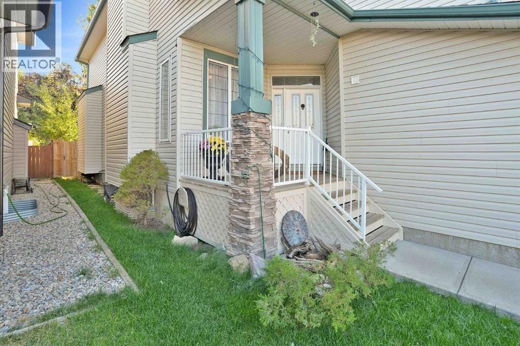 20 Shawbrooke Park SW, Calgary, Alberta  T2Y 4L8 - Photo 3 - A2346784