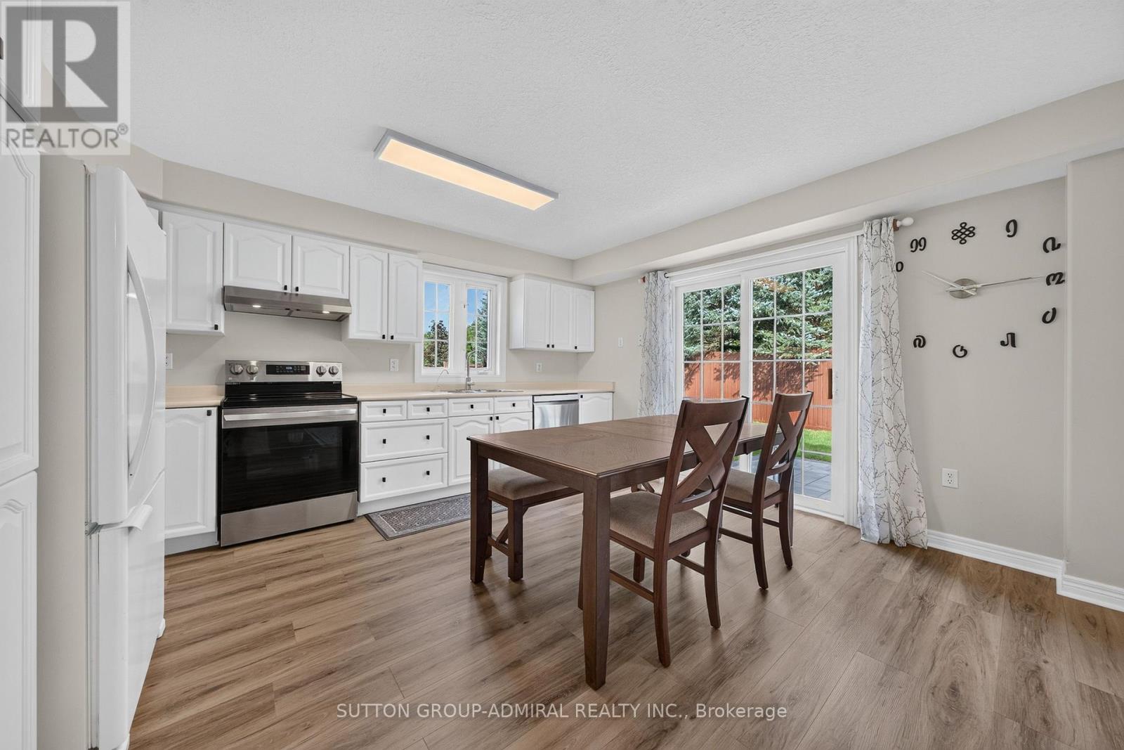 34 Balmoral Place, Barrie, Ontario  L4N 0Y9 - Photo 13 - S13825572