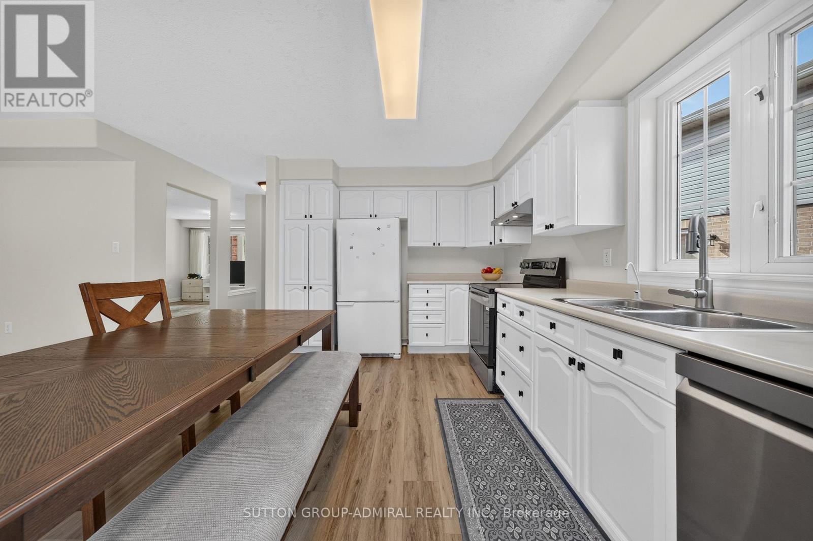 34 Balmoral Place, Barrie, Ontario  L4N 0Y9 - Photo 17 - S13825572