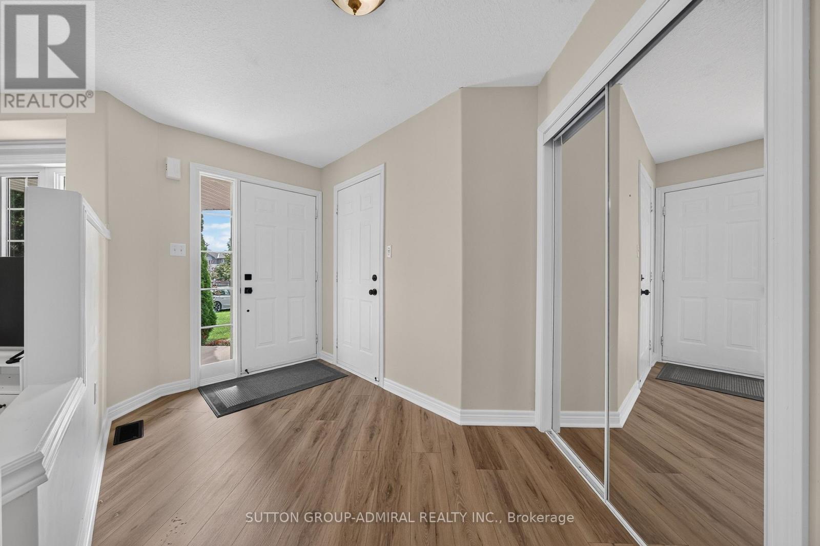 34 Balmoral Place, Barrie, Ontario  L4N 0Y9 - Photo 7 - S13825572