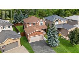 34 BALMORAL PLACE, Barrie, Ontario