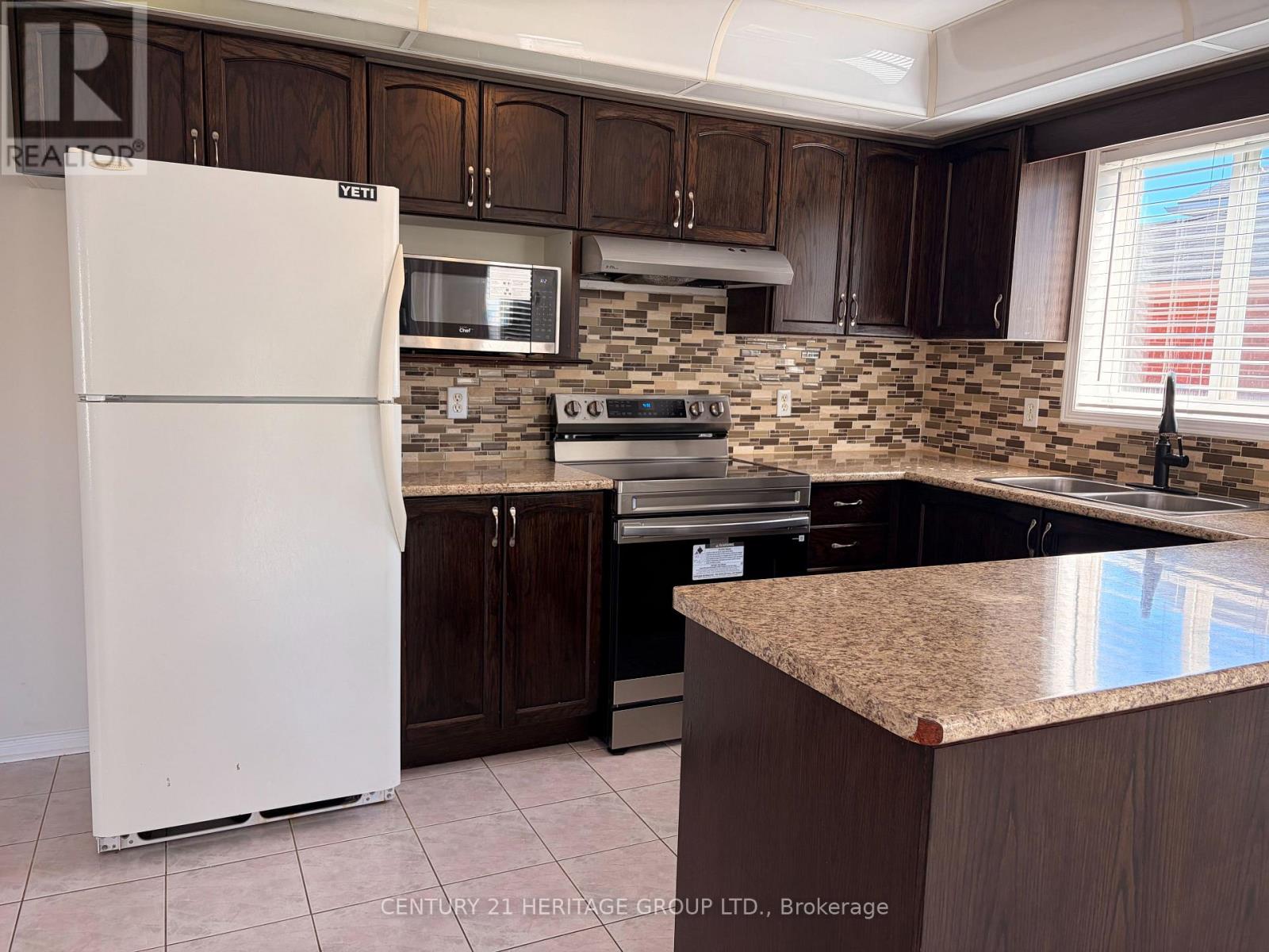 482 Ferndale Drive N, Barrie, Ontario L4N 0S1 - Photo 6 - S13765968