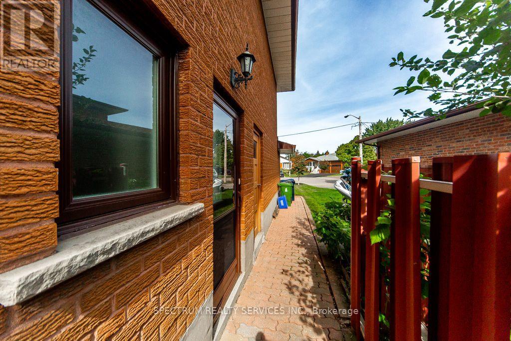 16 Burin Court, Toronto, Ontario  M9C 4Y3 - Photo 42 - W13825468