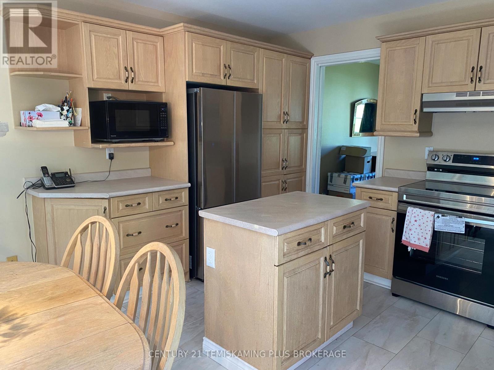 43 O'connor Drive, Temagami, Ontario  P0H 2H0 - Photo 8 - X13678812