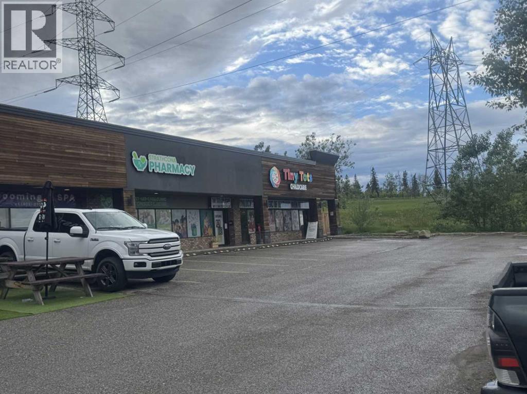 5, 5555 Strathcona Hill