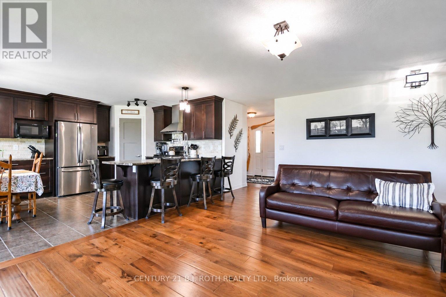 20 Keyzer Drive, Oro-Medonte, Ontario  L3V 8N7 - Photo 14 - S13825040