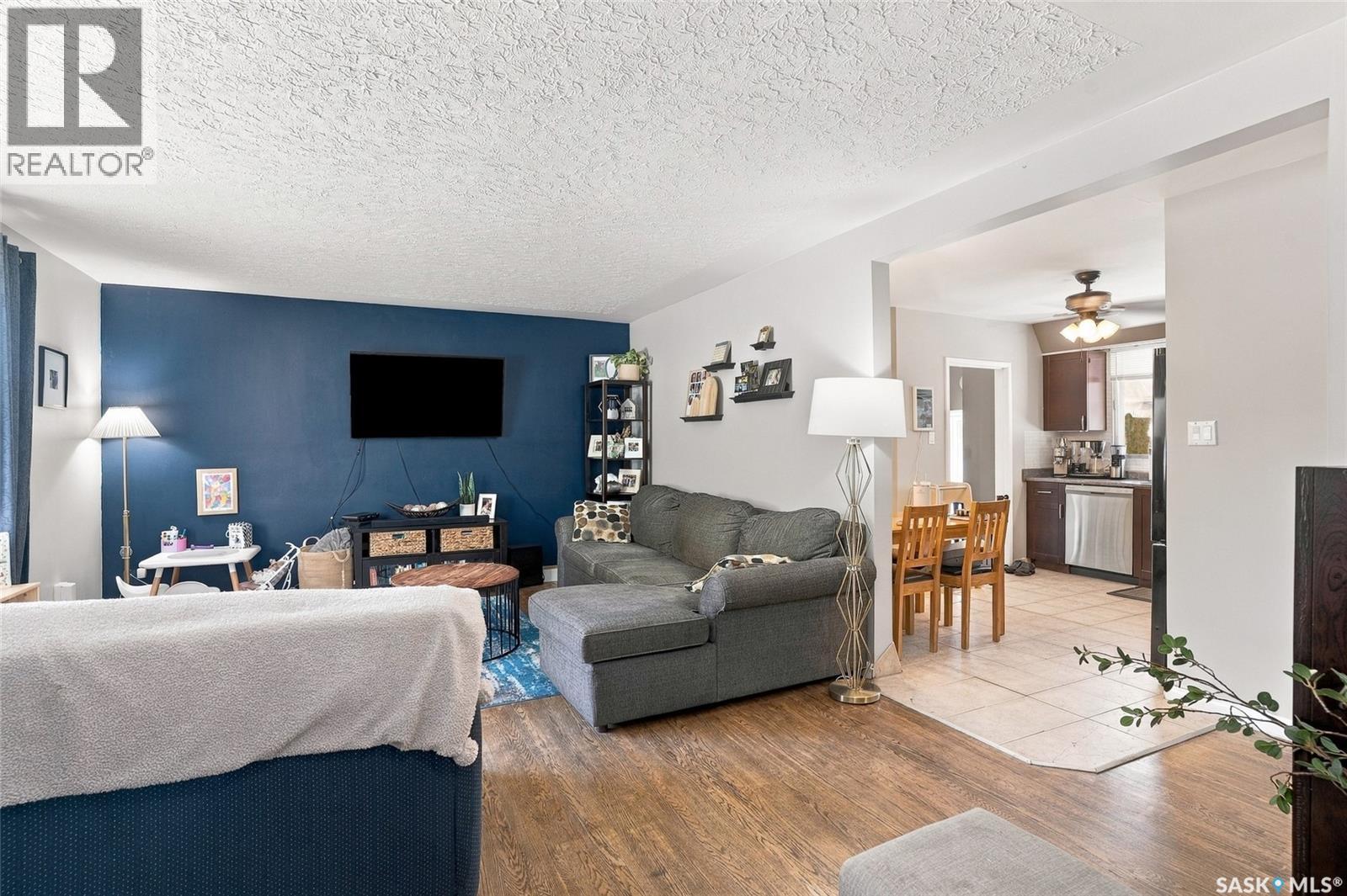 2518 Ewart Avenue, Saskatoon, Saskatchewan  S7J 1Y8 - Photo 4 - SK049444