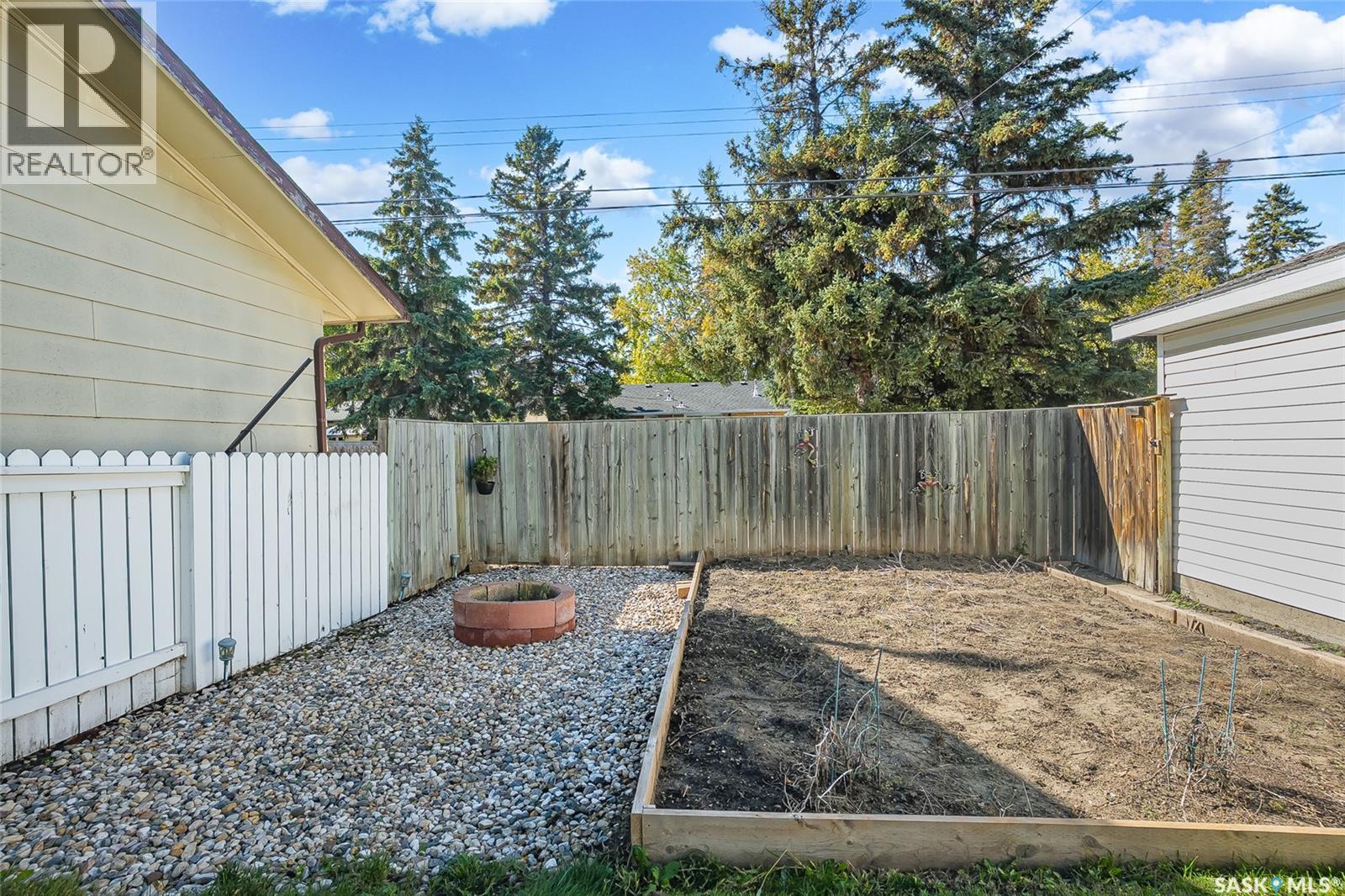 2518 Ewart Avenue, Saskatoon, Saskatchewan  S7J 1Y8 - Photo 43 - SK049444