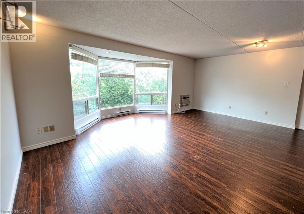 384 W Erb Street Unit# 307, Waterloo, Ontario  N2L 1W6 - Photo 11 - 40863387