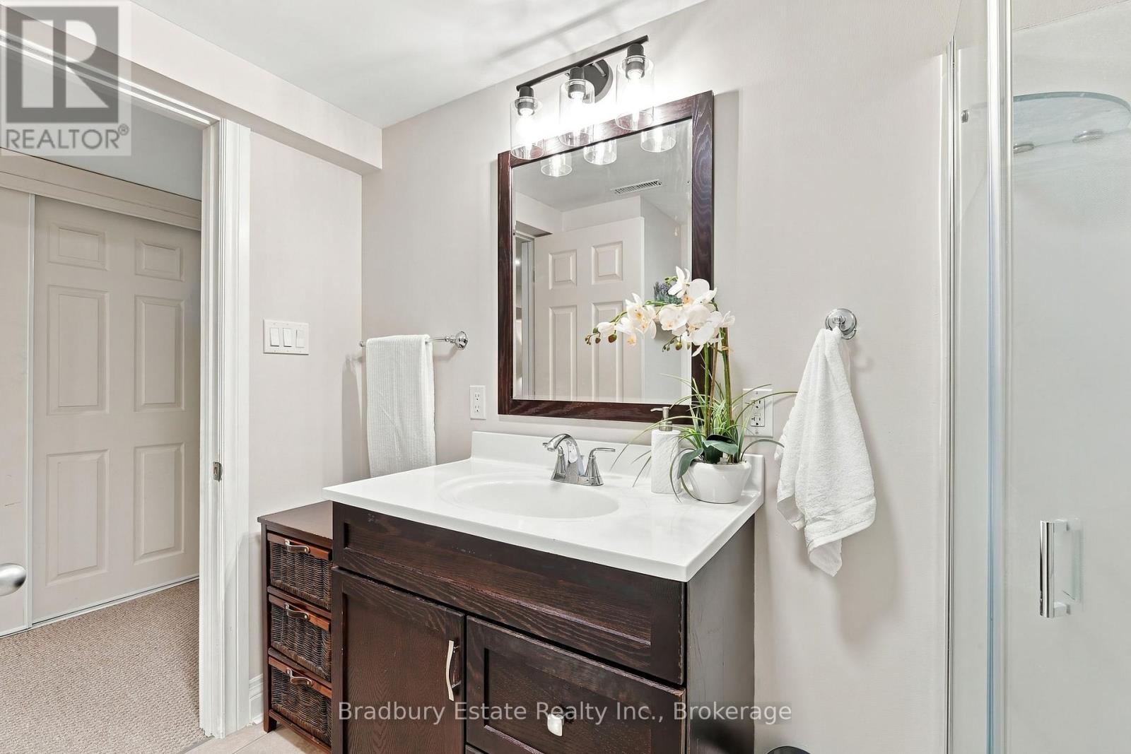 2301 Barclay Road, Burlington, Ontario  L7R 2B7 - Photo 30 - W13825654